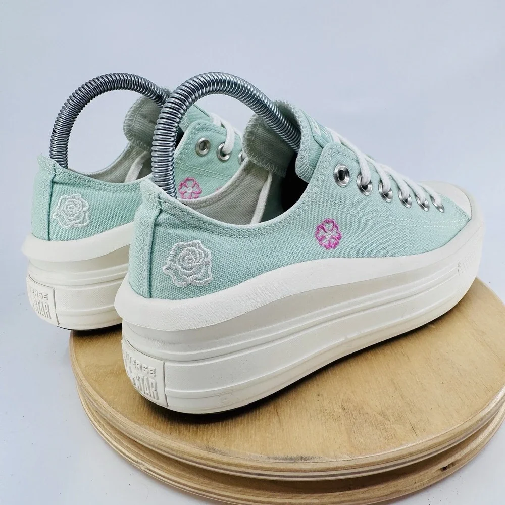 Converse Move Lift Platform Low Womens 7.5 embroidered Mint aloe Sneakers
